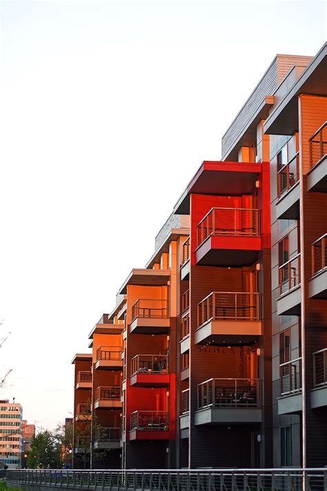 Hd Wallpaper Red And White Concrete Building At Daytime City High