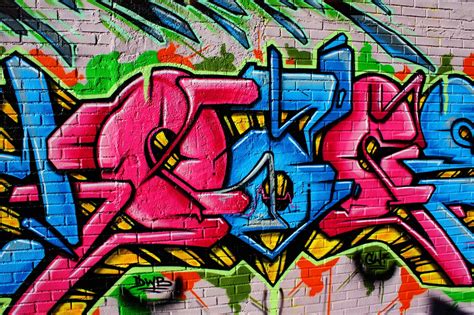 Grab weapons to do others in and supplies to bolster your chances of survival. Graffiti Photography | HD Wallpapers (High Definition ...