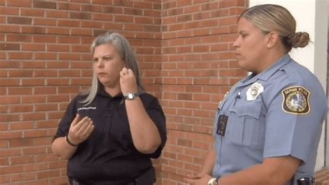 Daphne Police Officers Go The Extra Mile To Connect With Deaf Citizens