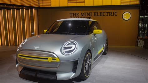Mini Electric Concept Revealed In Frankfurt Auto Show Debut Updated