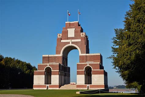 Thiepval Memorial to the Missing - WW1 Cemeteries.com - A photographic