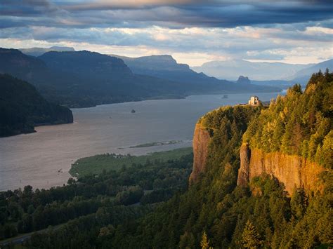 Experience Pure Oregon Landscapes At Columbia River Gorge Trips To