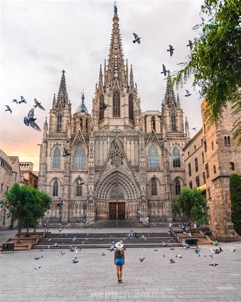 The giant gothic barcelona cathedral is a focal point of interest in the gothic quarter (historic old town). Medieval Europe Study Tour | UA Global