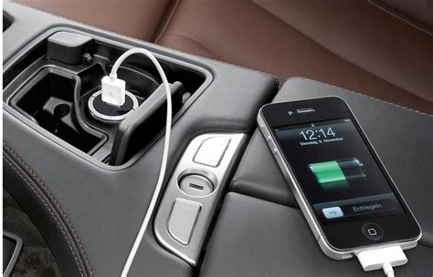 How to charge phone in your car | SailJuice Blog