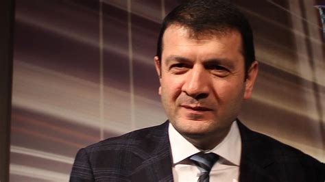 Erdal torunoğulları geçmişteki yöneticilik tecrübesinin ardından beşiktaş başkanı seçilen ahmet nur çebi'nin ekibinde de yer aldı. "BOATENG NOKTA ATIŞI" - Erdal Torunoğulları her şeyi ...