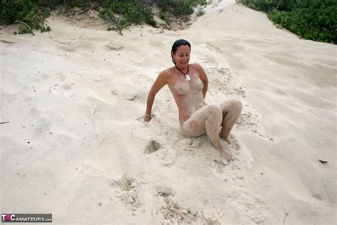 Roxeanne Naked In The Sand N Surf Free Pic 7