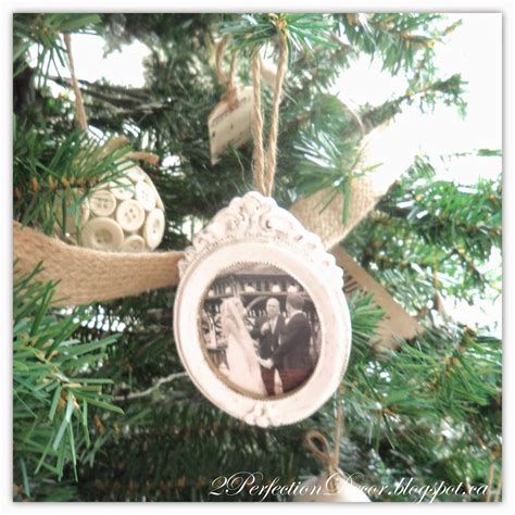 A picture may be worth 1,000 words, but a picture frame ornament is invaluable with a photograph of a loved one, beloved pet, or. 2Perfection Decor: Easy DIY Keepsake Frame Ornament