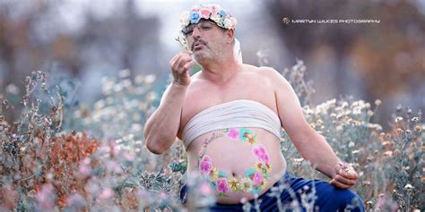 Funny Dad Maternity Photo Shoot Parody This Dad Hilariously Posed