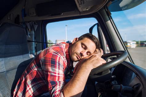 Falling Asleep Behind The Wheel How To Stay Awake While Driving Carbuzz
