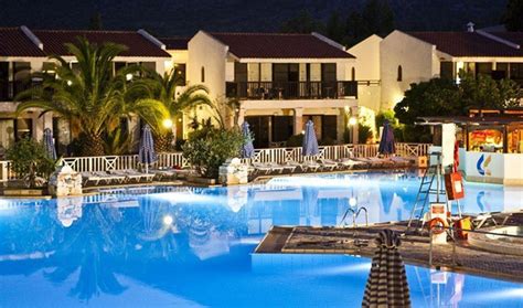 All rooms feature tranquil views of the sea or neighboring gold coast yacht and country club. Golden Coast Hotel & Bungalows 4 star hotel in Greece (Athens)