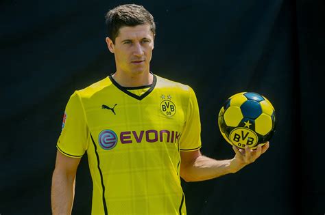 15 071 921 tykkäystä · 520 350 puhuu tästä. Robert Lewandowski packt seine Sachen - Lünen