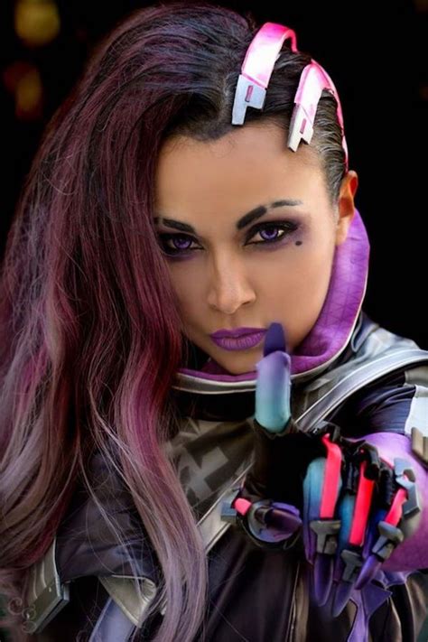 Overwatchs Sombra Got An Official Cosplay Reveal At