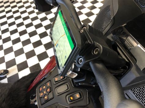 Garmin® Zūmo® Xt Motorcycle Gps With Spyder Bar Clamp Mount Lamonster