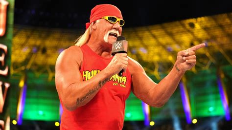 Hulk Hogan Unleashes The Power Of Hulkamania At Wwe Crown Jewel Wwe