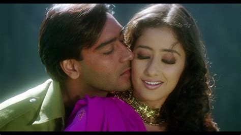 Ajay Devgn In Love With Manisha Kachche Dhaage Movie Scene Youtube
