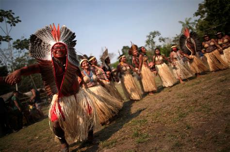 Fotos El Rezo De Las Tribus Indígenas Por La Protección Del Amazonas
