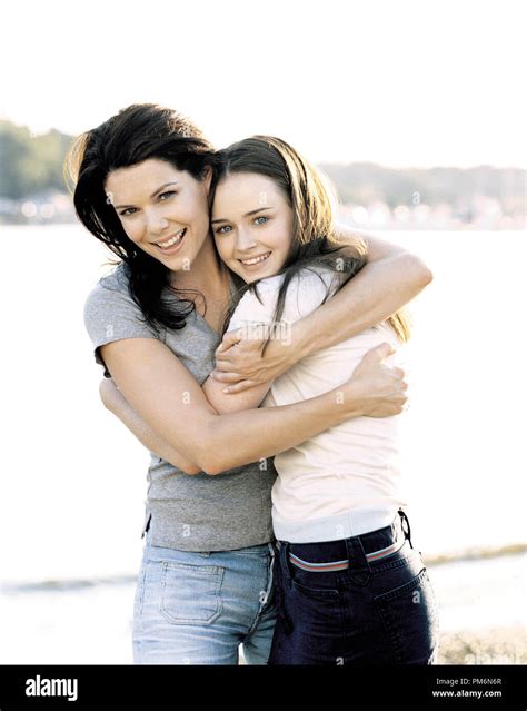 Film Still Publicity Still From Gilmore Girls Lauren Graham Alexis