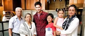 At the age of four, babu visited the sets of the telugu film needa (1979) where its director dasari narayana rao shot a few sequences of his as a during this time, babu's grandmother and his wife namrata's parents died. Body Building Workout And Diet Plan: Mahesh Babu Biography ...