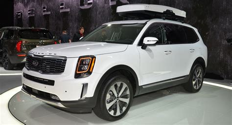 The kia telluride has been named the car connection's best family car to buy for 2021, marking the second time the big kia makes reasonable efforts to ensure that information contained in its press releases is accurate at the time of posting. 2020 Kia Telluride SUV Is The Largest Kia Ever, Has 8 ...