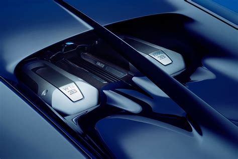 The chiron is the most powerful, fastest and exclusive production super sports car in bugatti's brand history. Bugatti Chiron detail - Engine bay - Car Body Design