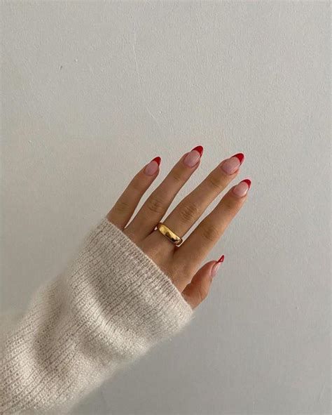 The 7 Best Minimalist Nail Designs For 2021 Gma Enter Vrogue Co