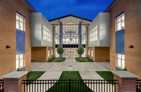 Wren Middle School | Craig Gaulden Davis Architecture