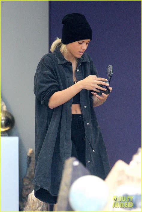 Sofia Richie Hits The Roller Skating Rink For Sweets Magazine Photo Shoot Photo 1047161