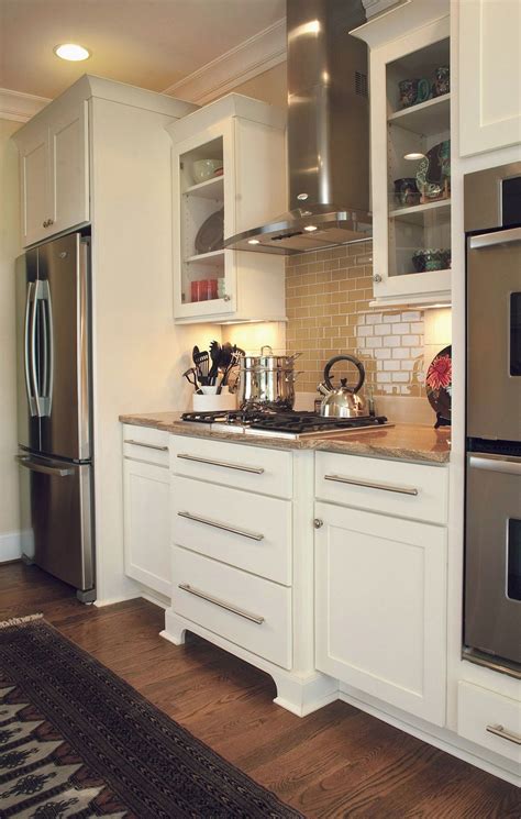 Just take a look at these combinations. Enhance Your Kitchen Beauty With Glass Cabinet Doors ...