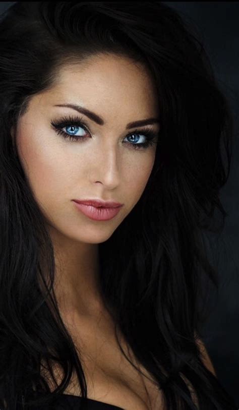 Idea De 52 443 135 3661 En Models Chicas De Ojos Azules Belleza Mujer Belleza Morena