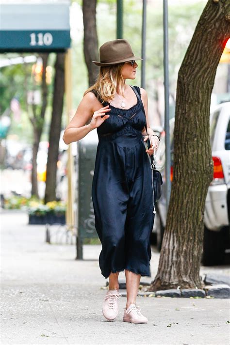 Jennifer Aniston Casual Style Out In New York City 627