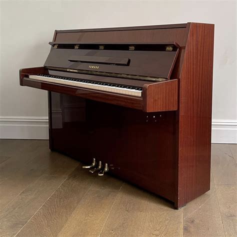 Yamaha Upright Piano Mahogany Gloss