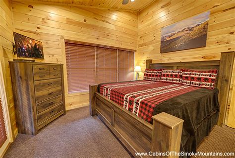 With plenty of room for large numbers of guests, these cabins are an inexpensive choice for your group vacation in the smoky mountains! Gatlinburg Cabin - Gatlinburg Mansion - 9 Bedroom - Sleeps 32
