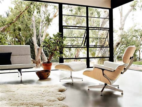 A reading chair is provides a complete look to your home, office or library. Comfortable Chairs for Reading - HomesFeed