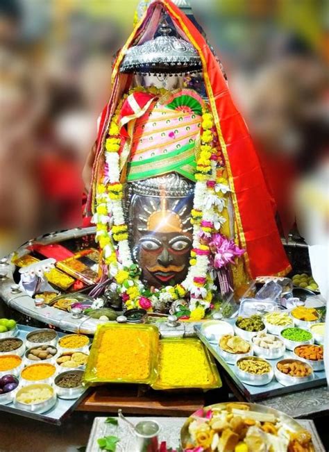 One of the 12 jyotirlingas in india, the lingam at the mahakal is believed to be swayambhu (born of itself), deriving currents of power (shakti) from within itself as against the other images and. 100 Best Mahakaleshwar Images | Mahakaleshwar Temple ...