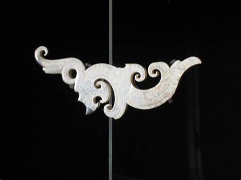 Jade Carved Dragon Garment Ornament From The Warring States Period 403