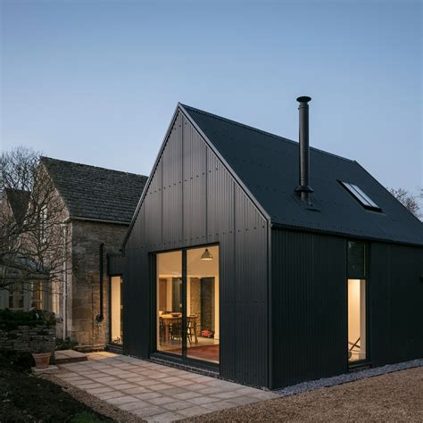 Eastabrook Architects Adds Corrugated Metal Extension To Cotswolds