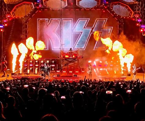 Review Kiss End Of The Road Tour Dgn Omega