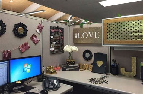 24 Amazing Office Desk Decoration Ideas For Competition Cubicle Decor
