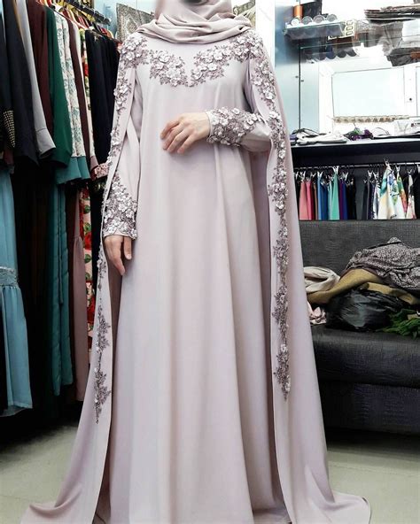 Satin Muslim Prom Dress With Cape High Neck A Line Beaded Saudi Arabic Evening Formal Party