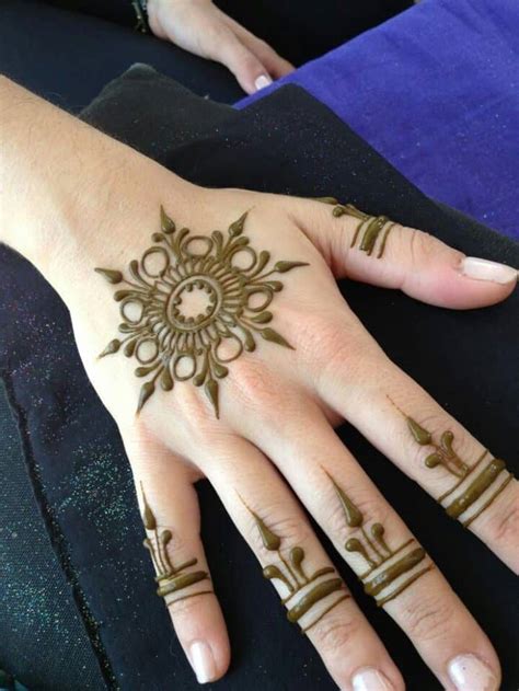 25 Simple Back Hand Mehndi Designs 2021 Sheideas