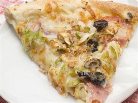 Ham Pizza With Olives And Peppers Recipe Eat Smarter Usa