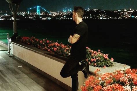 'fotospor' says that they are trying to use ozil to get boateng to try his luck at fenerbahce. Mesut Ozil posts telling social media picture as ...