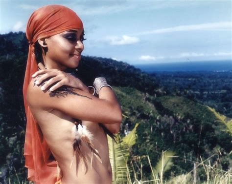 Песни lisa 'left eye' lopes. 50 Gorgeous Photos Show Fashion Styles of Lisa "Left Eye ...