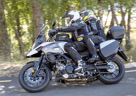 A reasonably priced motorcycle in its category at 11.795 € which is 2.069 € higher than the average and 7.705 € lower than the maximum (average category:9.726 €) with safety features like. Suzuki, pronta la V-Strom 1000 del 2017 - RoadBook
