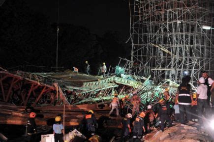 Jambatan kuala kejir setelah runtuh kali kedua baru mahu diperbaiki. 4 Gambar Penyambung Jambatan Kedua Pulau Pinang Runtuh ...