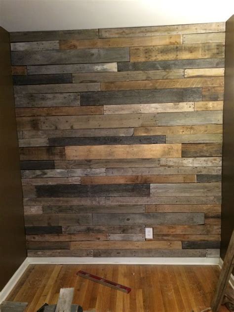 20 Pallet Wood Accent Wall