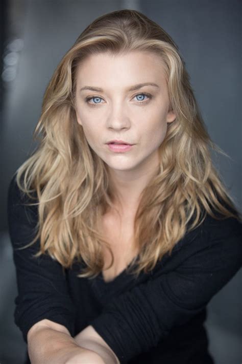 How Natalie Dormer Show Her Style Without Makup