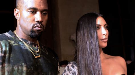 Po Und Brüste Kim Kardashian Halbnackt Zurück Auf Instagram