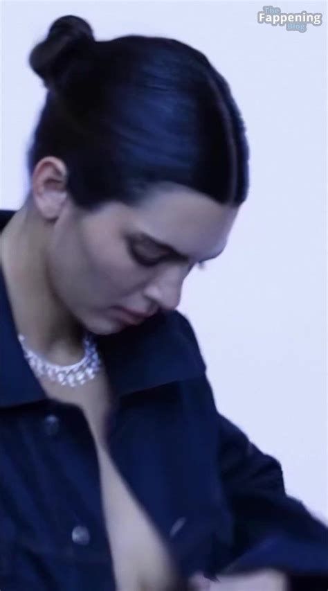 Kendall Jenner Nude Sexy Harpers Bazaar Icons Photos Video The Fappening Leaked