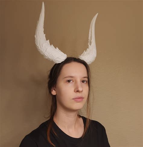 Curved Demon Horns Willow Creative